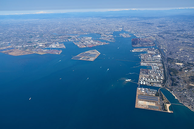 日本一の総取扱貨物量を誇る名古屋港（写真提供は名古屋港管理組合）
