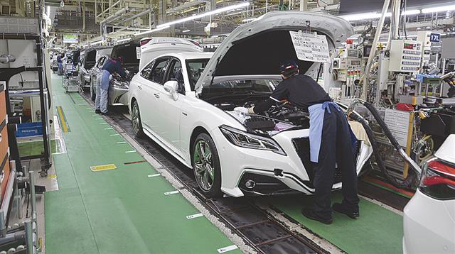 トヨタ、従来計画から抑制 １～３月国内生産 １月日当たり１万２千台 