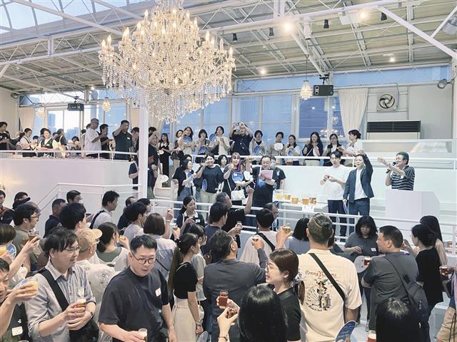 名古屋市内で開いた合同パーティー