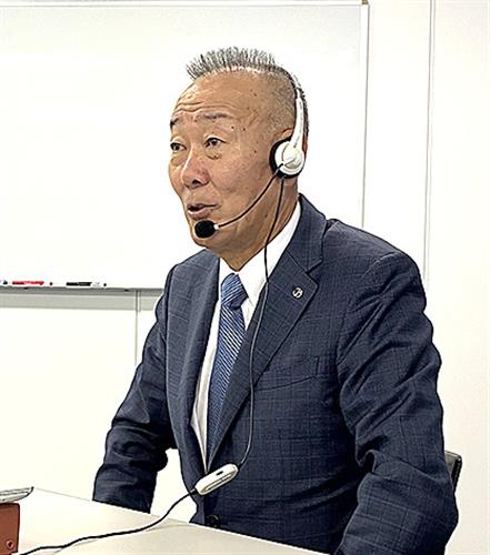 「会員の皆さまのお役に立てる活動を進める」と話す藤岡会長