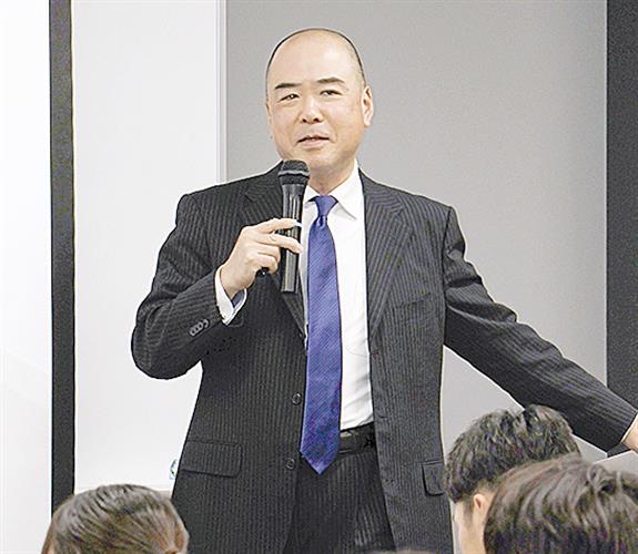 講演する三田本部長