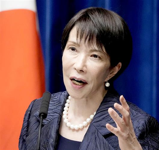 記者会見する高市早苗首相=21日、首相官邸