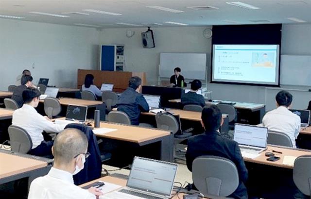 15人が参加した