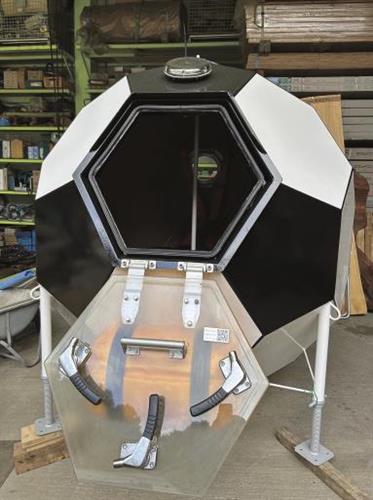 水に浮き強風にも耐えるシェルター