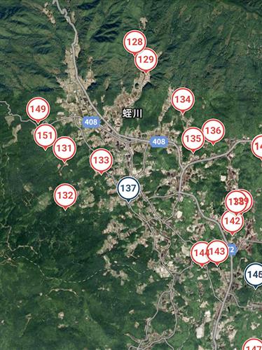 空き家の可能性がある建物に印が付けられた人工衛星の画像(WHERE提供)