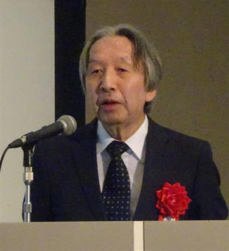 開発の経緯を語る原氏